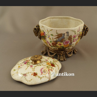 Bomboniera porcelanowa gołębie i róg obfitości na szczęście