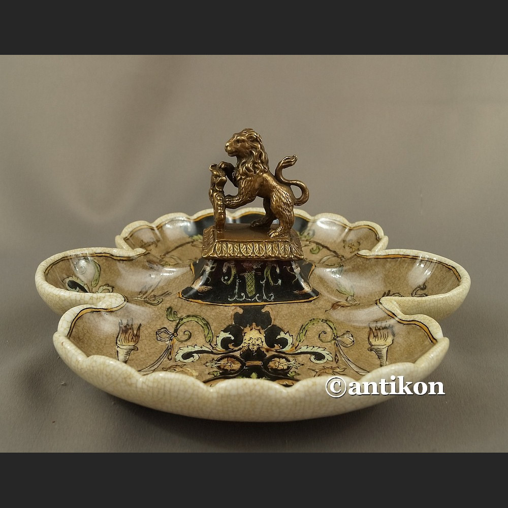 Patera z lwem kabaret porcelanowy Patera z lwem kabaret porcelanowy
