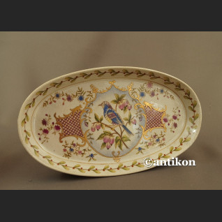 Paterka porcelanowa z uroczym ptaszkiem