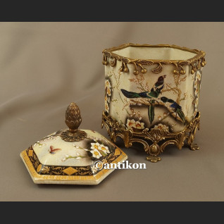 Szkatuła porcelanowa z jaskółkami wielka 