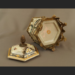 Szkatuła porcelanowa z jaskółkami wielka 