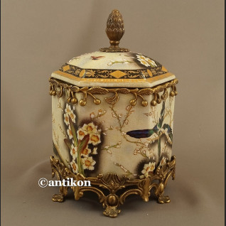 Szkatuła porcelanowa z jaskółkami wielka 