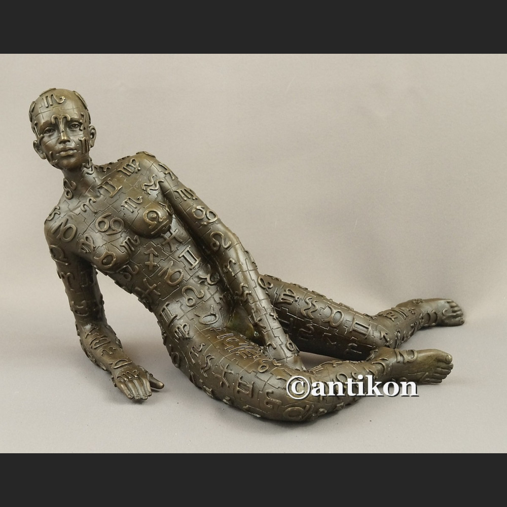 Rzeźba z brązu modernistyczny akt Dali 