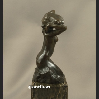 Rzeźba Rodin kobieta kąpiąca się  Francja  Rzeźba Rodin kobieta kąpiąca się  Francja