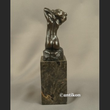 Rzeźba Rodin kobieta kąpiąca się Francja - Galeria Antikon