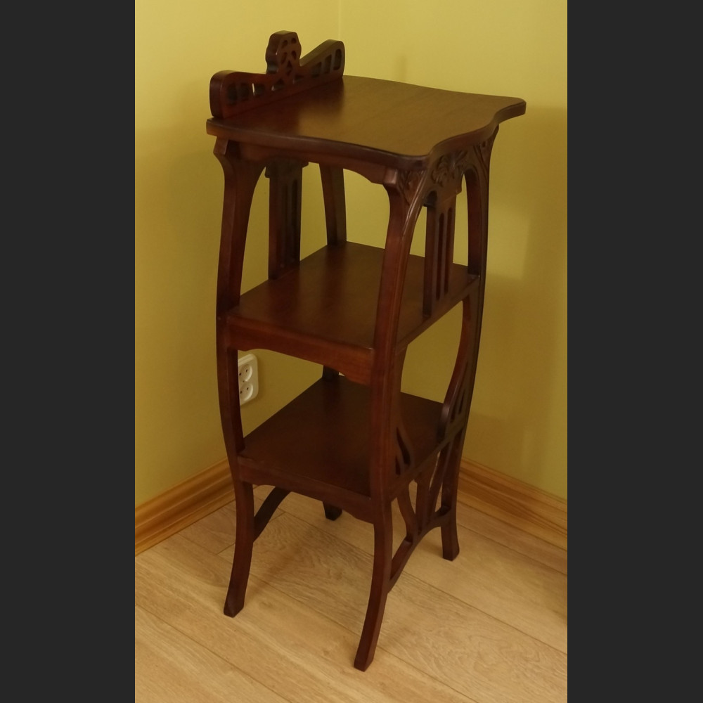 Kolumna drewniany postument  wysoki stolik pod rzeźbę lub lampę 