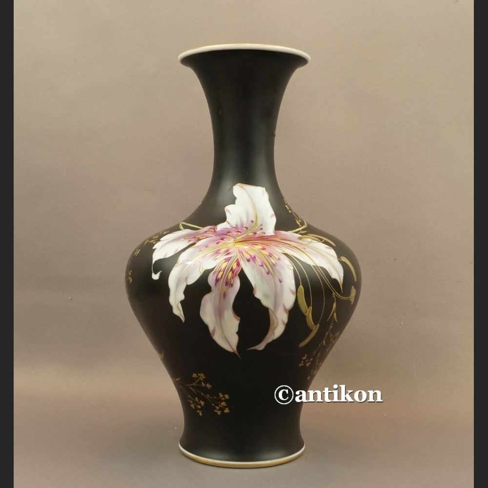 Wazon Rosenthal wielki z lilią malowany Wazon Rosenthal wielki z lilią malowany