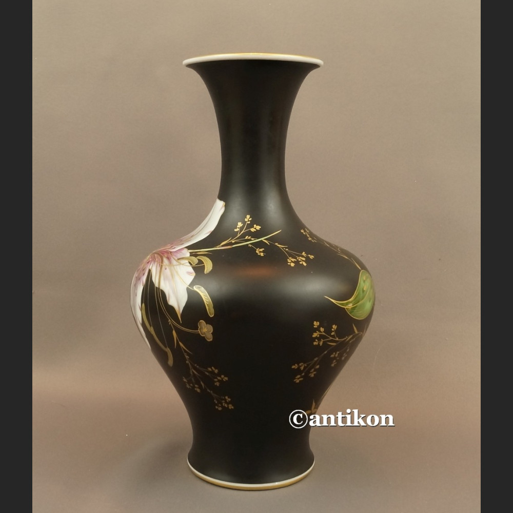 Wazon Rosenthal wielki z lilią malowany Wazon Rosenthal wielki z lilią malowany
