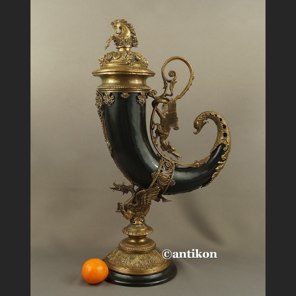 Róg obfitości wielki porcelana z brązem