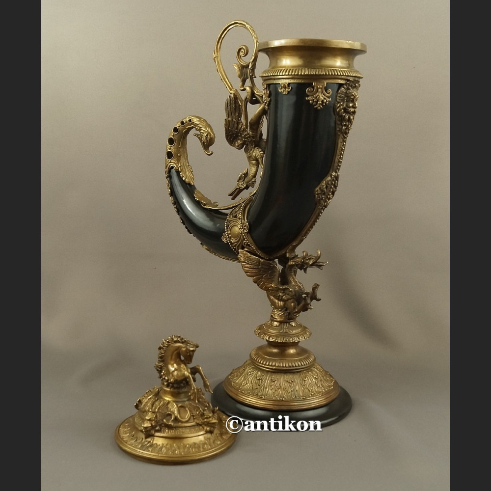 Róg obfitości wielki porcelana z brązem