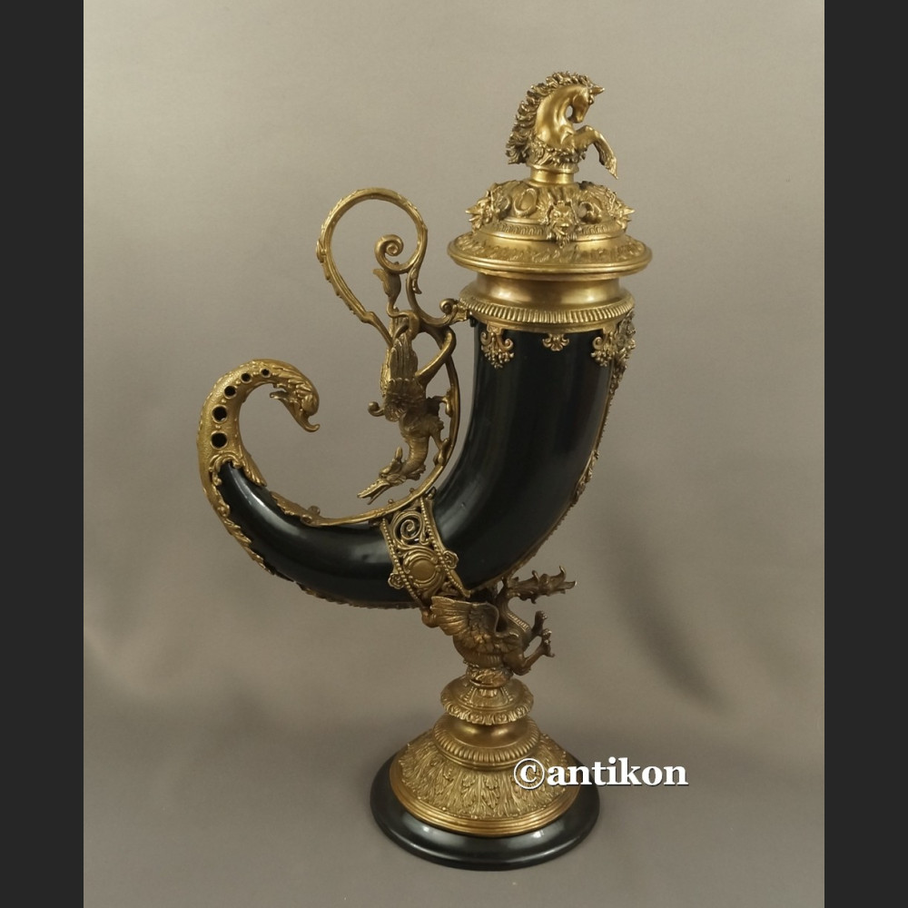 Róg obfitości wielki porcelana z brązem