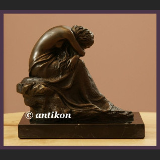 ŚLICZNA ŚPIĄCA DZIEWCZYNA AKT Z BRĄZU RZEŹBA ART DECO ŚLICZNA ŚPIĄCA DZIEWCZYNA AKT Z BRĄZU RZEŹBA ART DECO