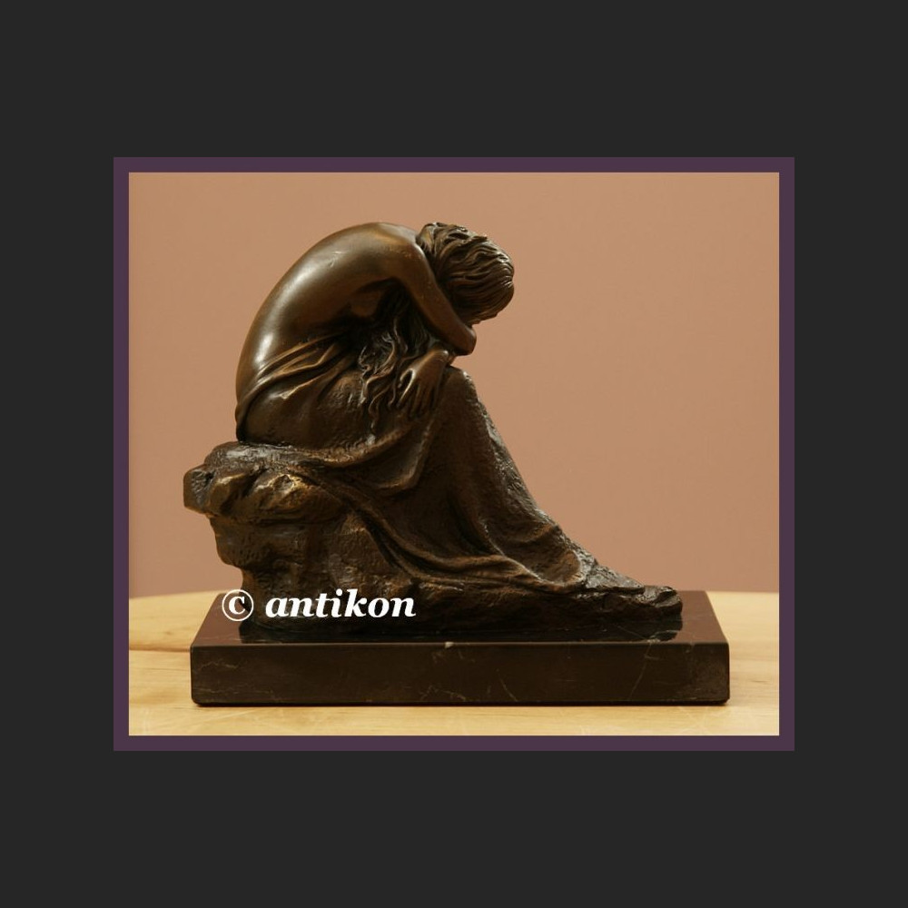 ŚLICZNA ŚPIĄCA DZIEWCZYNA AKT Z BRĄZU RZEŹBA ART DECO ŚLICZNA ŚPIĄCA DZIEWCZYNA AKT Z BRĄZU RZEŹBA ART DECO