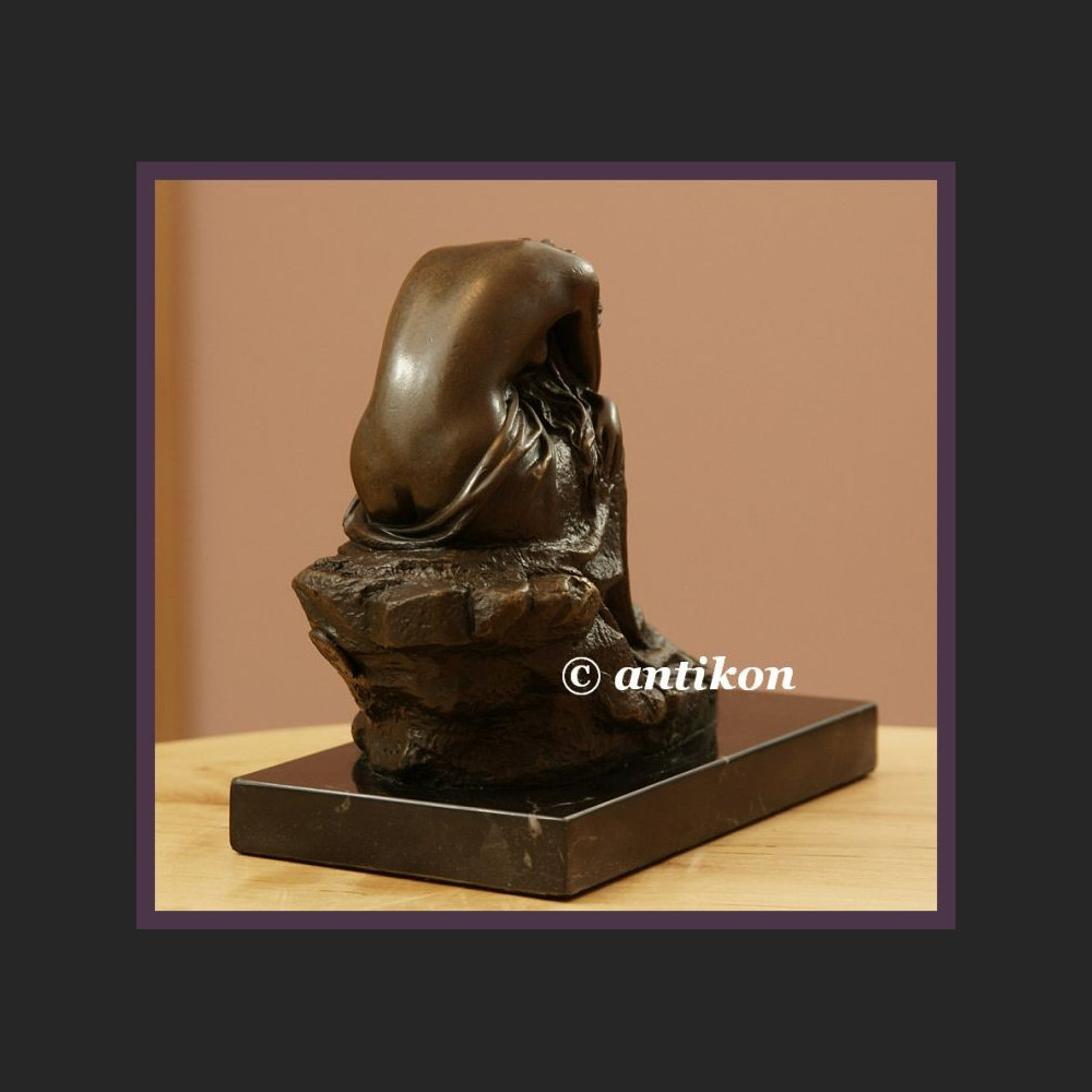 ŚLICZNA ŚPIĄCA DZIEWCZYNA AKT Z BRĄZU RZEŹBA ART DECO ŚLICZNA ŚPIĄCA DZIEWCZYNA AKT Z BRĄZU RZEŹBA ART DECO