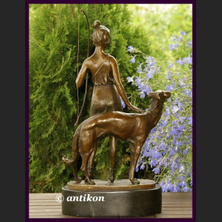 AMZONKA Z CHARTEM BRĄZ ART DECO SYGNOWANA RZEŹBA CUDO AMZONKA Z CHARTEM BRĄZ ART DECO SYGNOWANA RZEŹBA CUDO