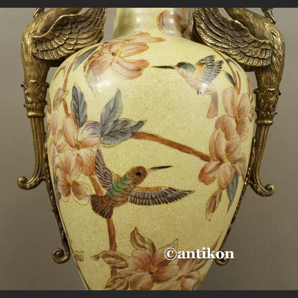 Wazon duży z łabędziami 