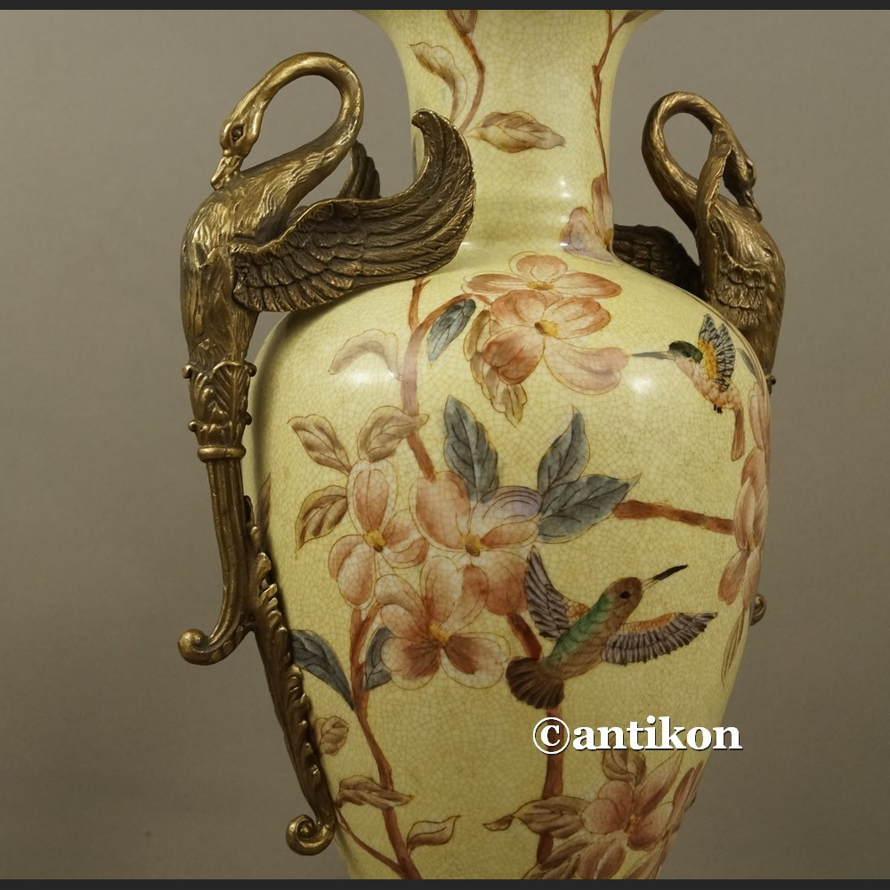 Wazon duży z łabędziami 