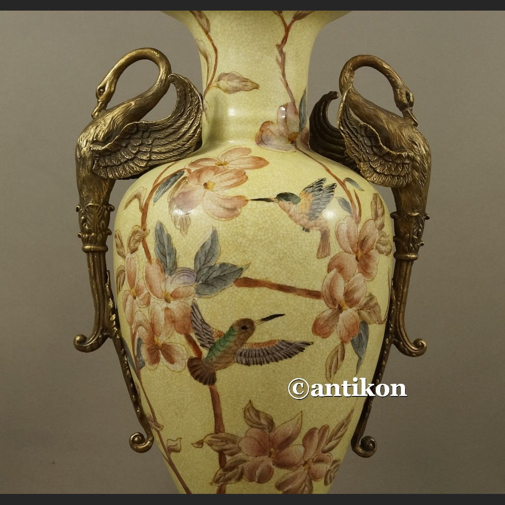 Wazon duży z łabędziami 