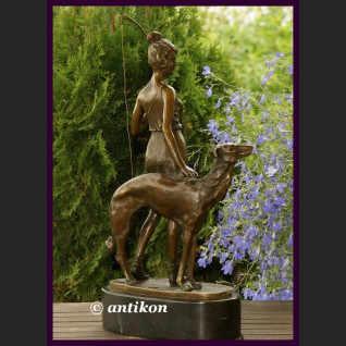 AMZONKA Z CHARTEM BRĄZ ART DECO SYGNOWANA RZEŹBA CUDO AMZONKA Z CHARTEM BRĄZ ART DECO SYGNOWANA RZEŹBA CUDO