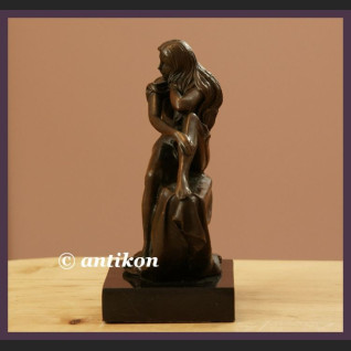 Piękna długowłosa dziewczyna klasyczny akt rzeźba z brązu Piękna długowłosa dziewczyna klasyczny akt rzeźba z brązu