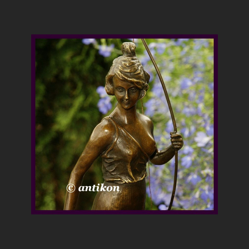 AMZONKA Z CHARTEM BRĄZ ART DECO SYGNOWANA RZEŹBA CUDO AMZONKA Z CHARTEM BRĄZ ART DECO SYGNOWANA RZEŹBA CUDO