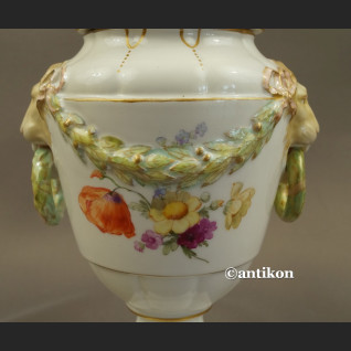 Stara amfora waza KPM Berlin z ok 1870 r Stara amfora waza KPM Berlin z ok 1870 r