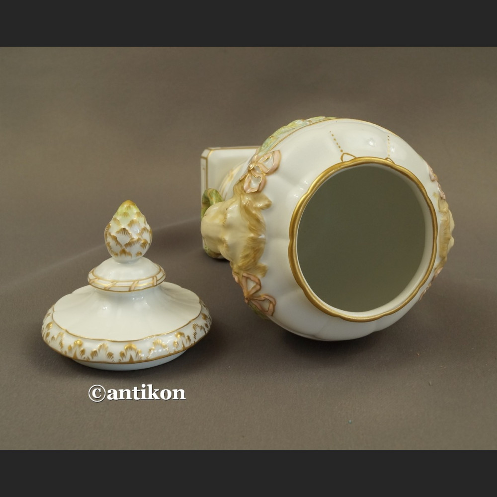 Stara amfora waza KPM Berlin z ok 1870 r Stara amfora waza KPM Berlin z ok 1870 r