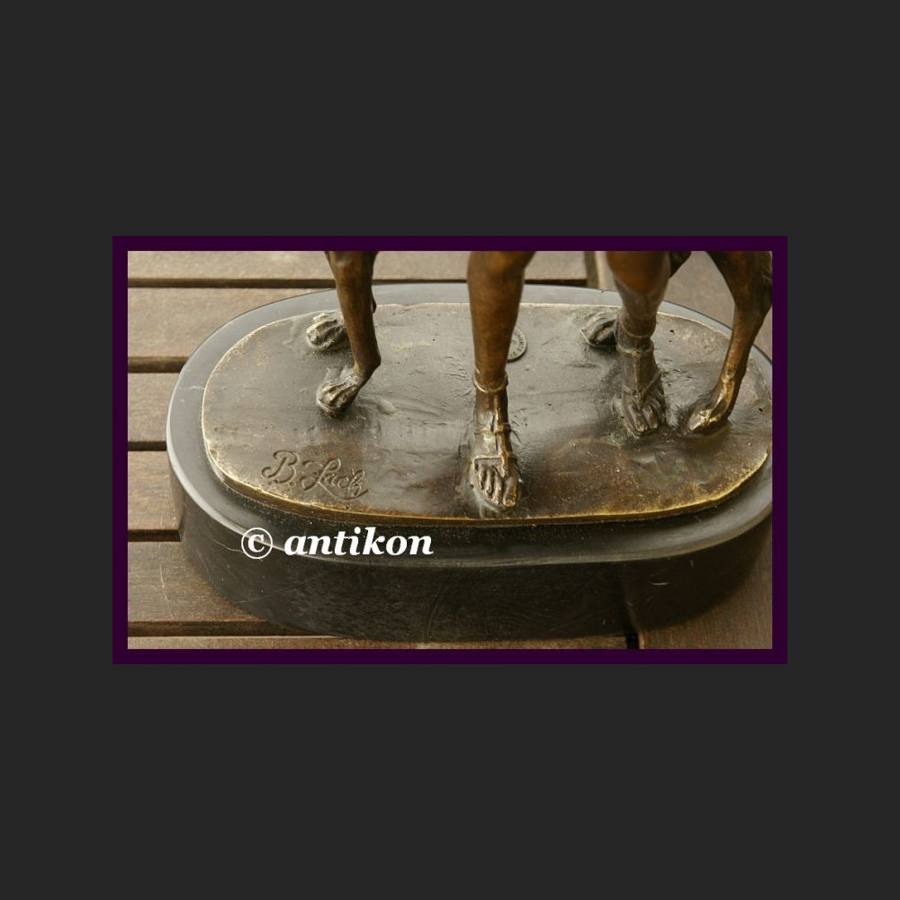 AMZONKA Z CHARTEM BRĄZ ART DECO SYGNOWANA RZEŹBA CUDO AMZONKA Z CHARTEM BRĄZ ART DECO SYGNOWANA RZEŹBA CUDO