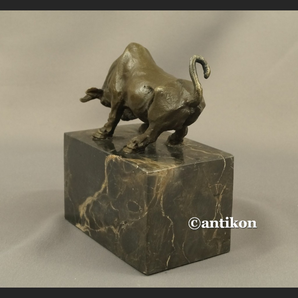 Byk z brązu statuetka giełdowego byka Byk z brązu statuetka giełdowego byka