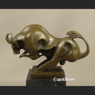 Byk rzeźba z brązu nowoczesna 