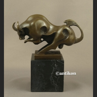 Byk rzeźba z brązu nowoczesna 