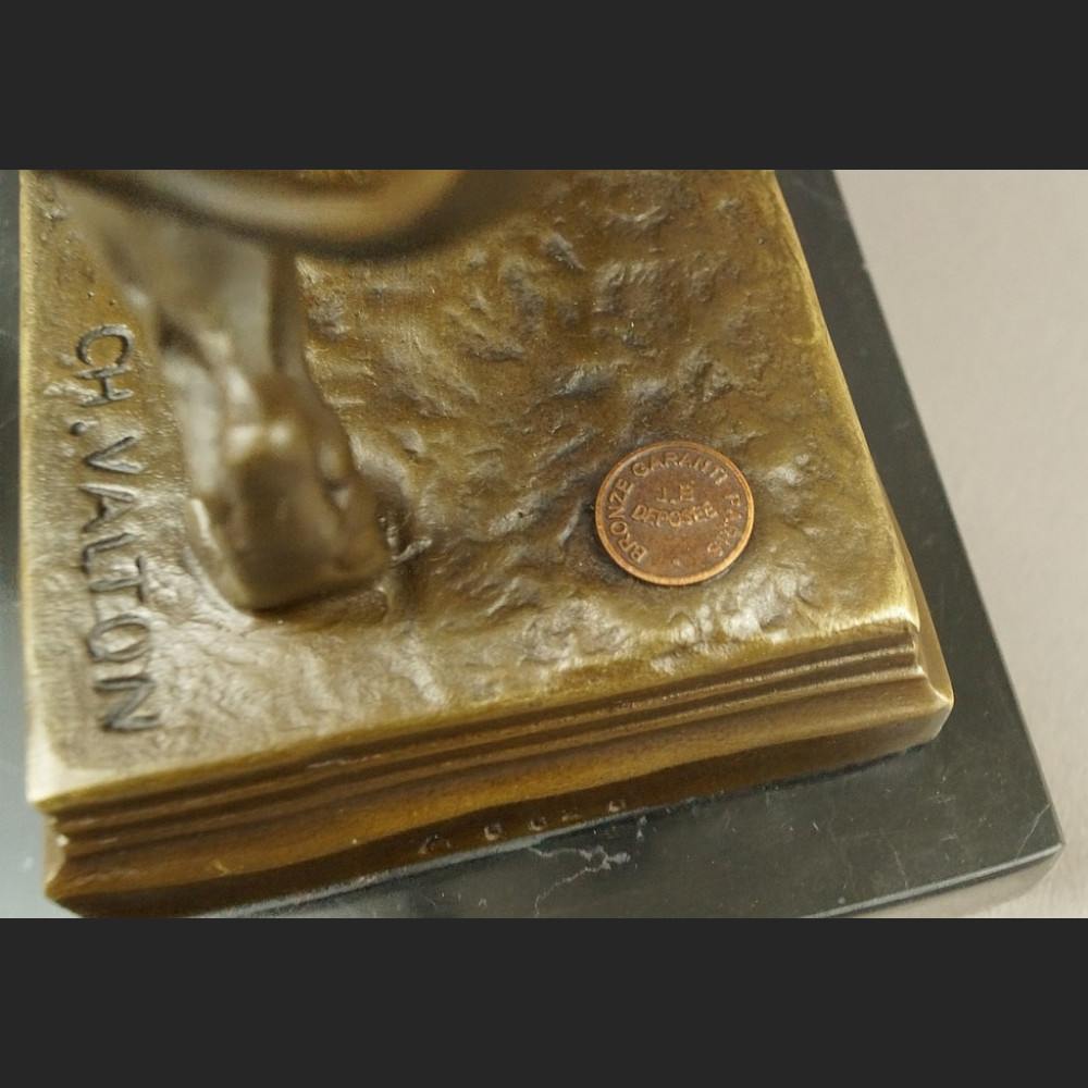 Rzeźba lew ryczący prawdziwy brąz duży sygnowany  Rzeźba lew ryczący prawdziwy brąz duży sygnowany