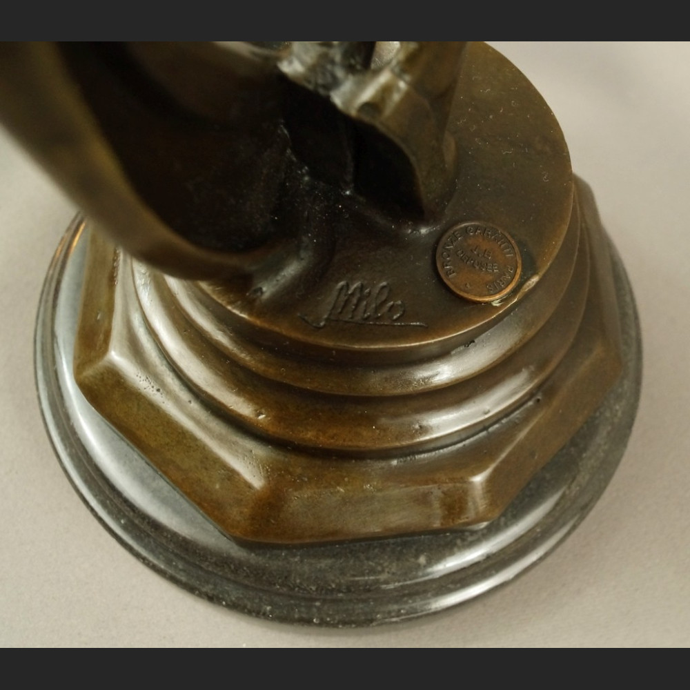 Rzeźba z brązu Art Deco Tancerka z piłką