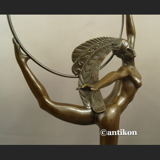 Rzeźba z brązu wysoka Tancerka z obręczą ART DECO Rzeźba z brązu wysoka Tancerka z obręczą ART DECO