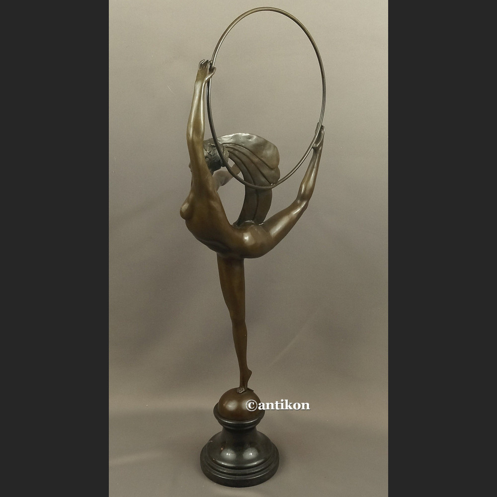 Rzeźba z brązu wysoka Tancerka z obręczą ART DECO Rzeźba z brązu wysoka Tancerka z obręczą ART DECO
