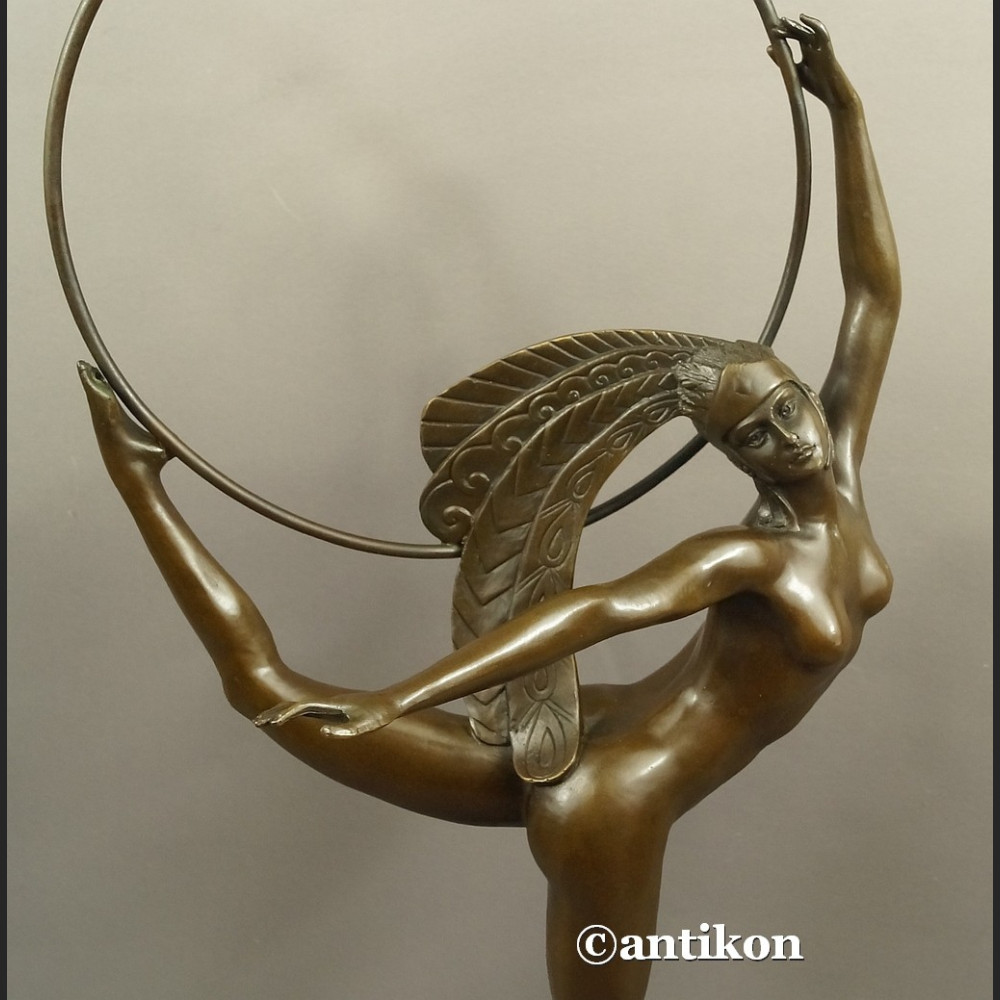 Rzeźba z brązu wysoka Tancerka z obręczą ART DECO Rzeźba z brązu wysoka Tancerka z obręczą ART DECO