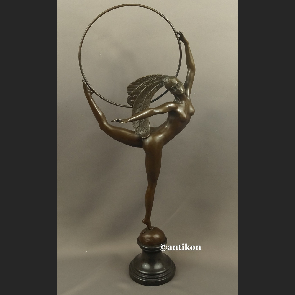 Rzeźba z brązu wysoka Tancerka z obręczą ART DECO Rzeźba z brązu wysoka Tancerka z obręczą ART DECO