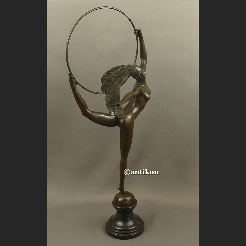 Rzeźba z brązu wysoka Tancerka z obręczą ART DECO Rzeźba z brązu wysoka Tancerka z obręczą ART DECO