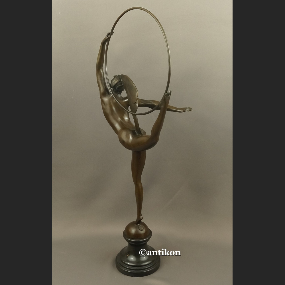Rzeźba z brązu wysoka Tancerka z obręczą ART DECO Rzeźba z brązu wysoka Tancerka z obręczą ART DECO