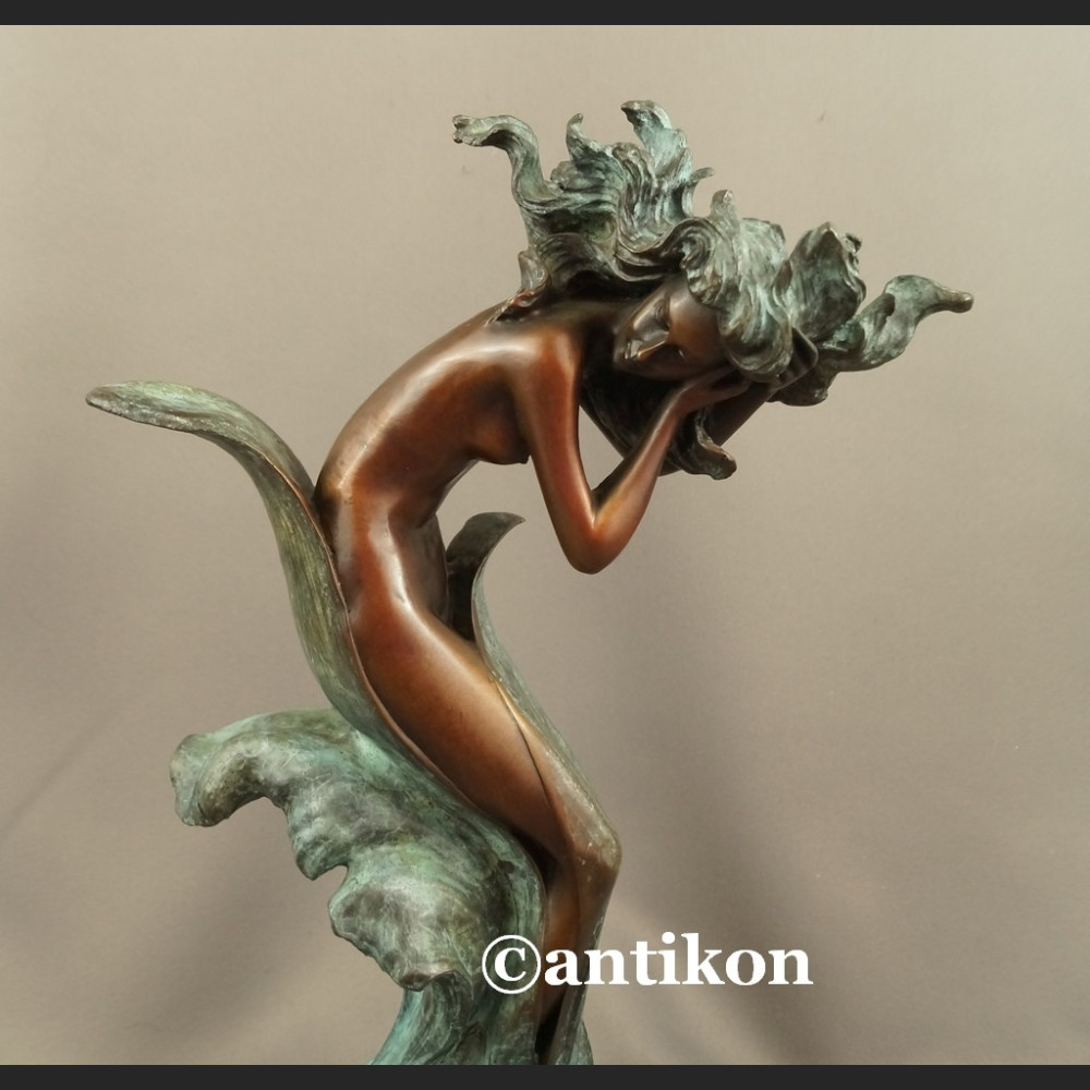 Rzeźba z brązu AFRODYTA piękna figura z prawdziwego brązu