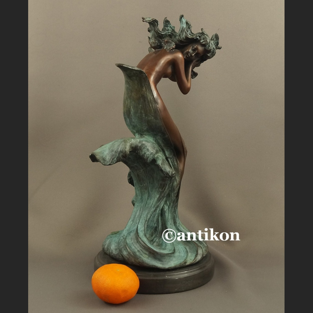 Rzeźba z brązu AFRODYTA piękna figura z prawdziwego brązu Rzeźba z brązu AFRODYTA piękna figura z prawdziwego brązu