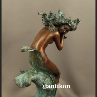 Rzeźba z brązu AFRODYTA piękna figura z prawdziwego brązu Rzeźba z brązu AFRODYTA piękna figura z prawdziwego brązu