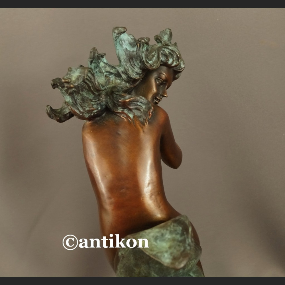 Rzeźba z brązu AFRODYTA piękna figura z prawdziwego brązu Rzeźba z brązu AFRODYTA piękna figura z prawdziwego brązu