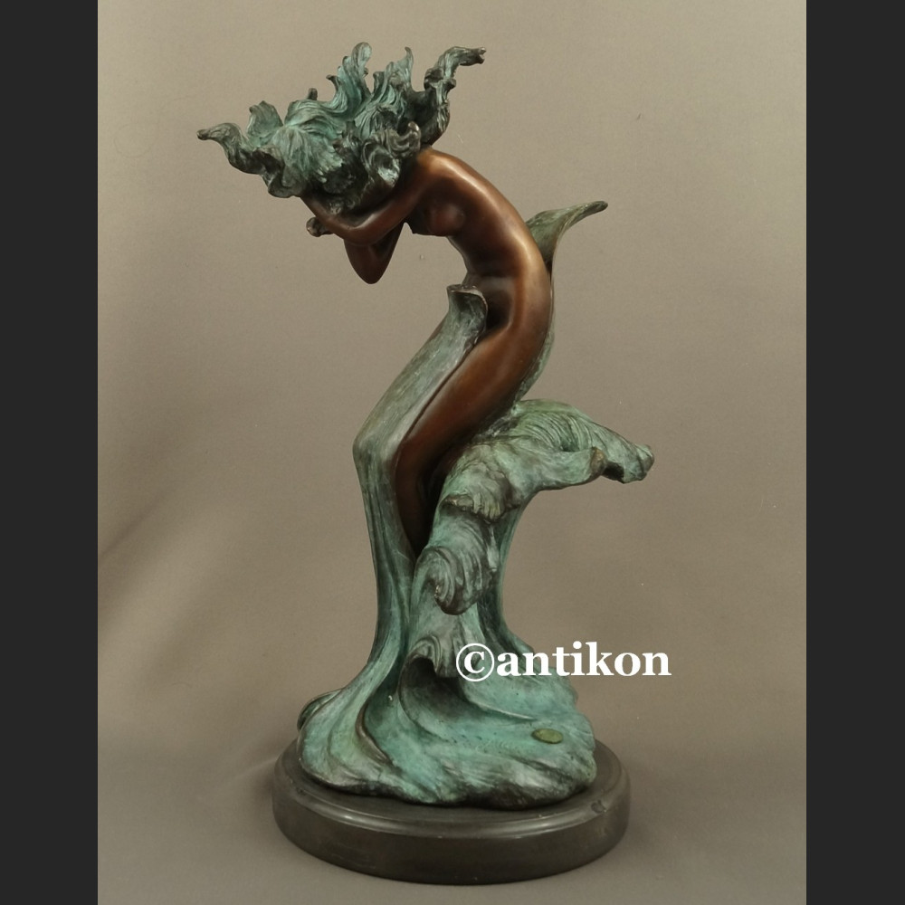 Rzeźba z brązu AFRODYTA piękna figura z prawdziwego brązu Rzeźba z brązu AFRODYTA piękna figura z prawdziwego brązu