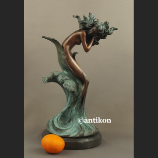 Rzeźba z brązu AFRODYTA piękna figura z prawdziwego brązu Rzeźba z brązu AFRODYTA piękna figura z prawdziwego brązu