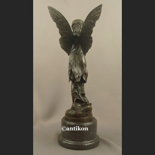 Rzeźba z brązu prześliczny elf skrzydlata dziewczyna pokaźna figura Rzeźba z brązu prześliczny elf skrzydlata dziewczyna pokaźna figura
