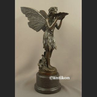 Rzeźba z brązu prześliczny elf skrzydlata dziewczyna pokaźna figura Rzeźba z brązu prześliczny elf skrzydlata dziewczyna pokaźna figura