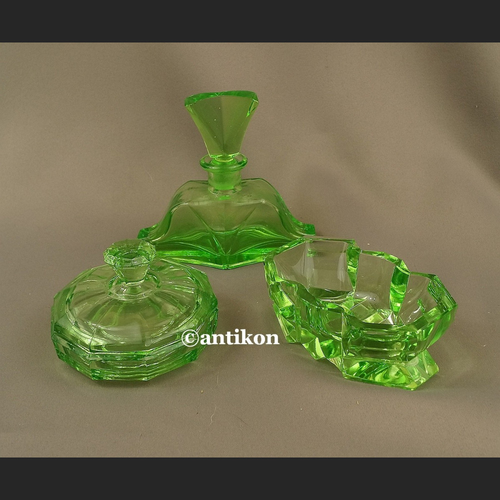 Zestaw Art Deco zielone szkło stare  Zestaw Art Deco zielone szkło stare