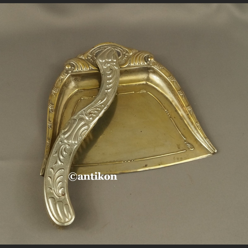 Zestaw do okruchów szufelka i zmiotka