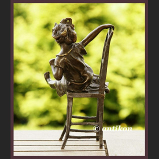 UROCZY BRĄZ DZIEWCZYNKA BAWIĄCA SIĘ Z KOTEM ZNAKOMITA RZEŹBA FRANCJA UROCZY BRĄZ DZIEWCZYNKA BAWIĄCA SIĘ Z KOTEM ZNAKOMITA RZEŹBA FRANCJA